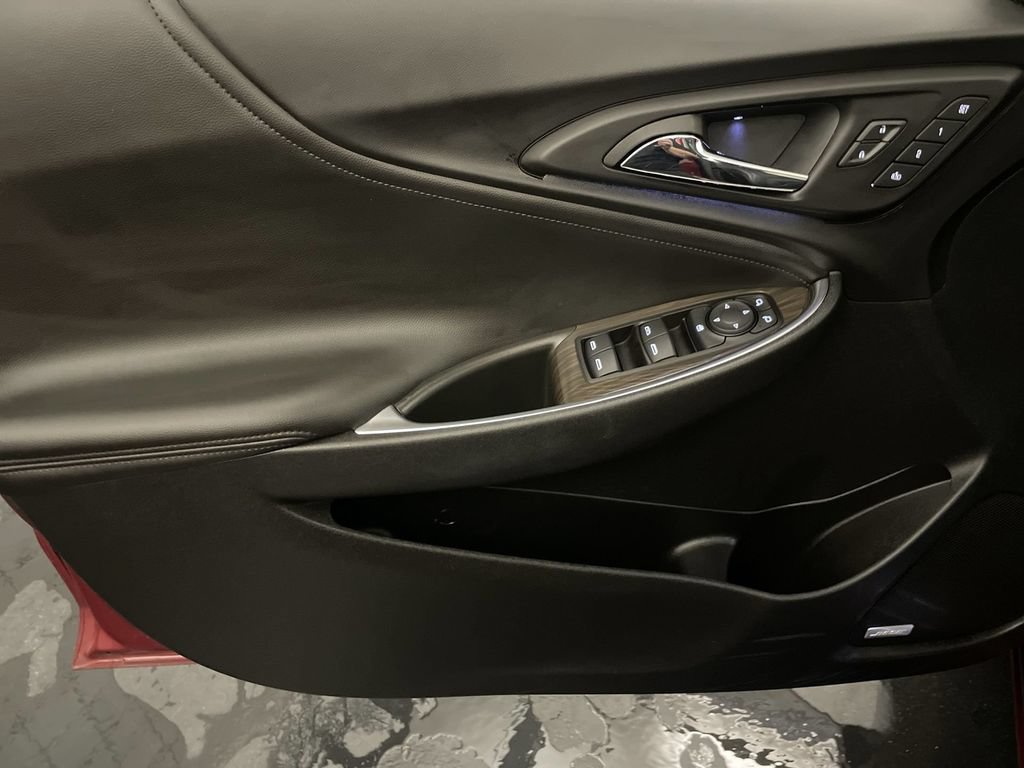 Used 2020 Chevrolet Malibu Premier FWD image 17
