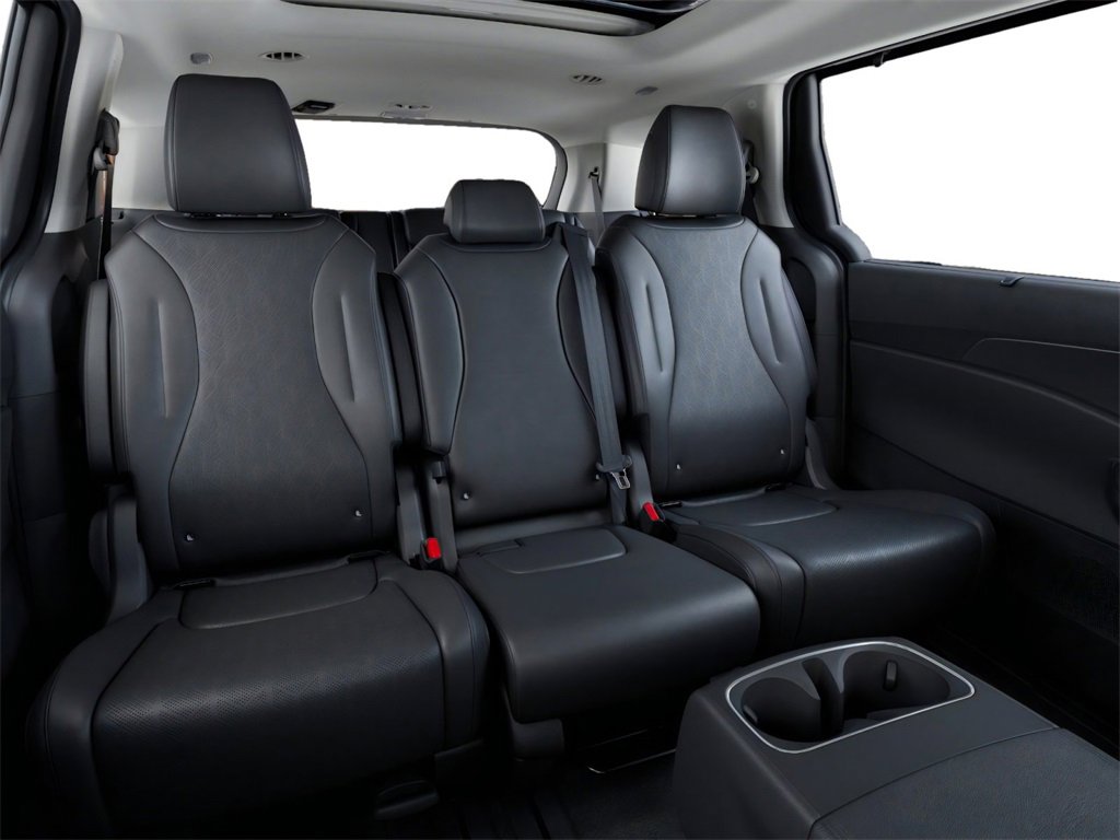 New 2026 Kia Carnival SX w/ SX Dark Edition Package image 16