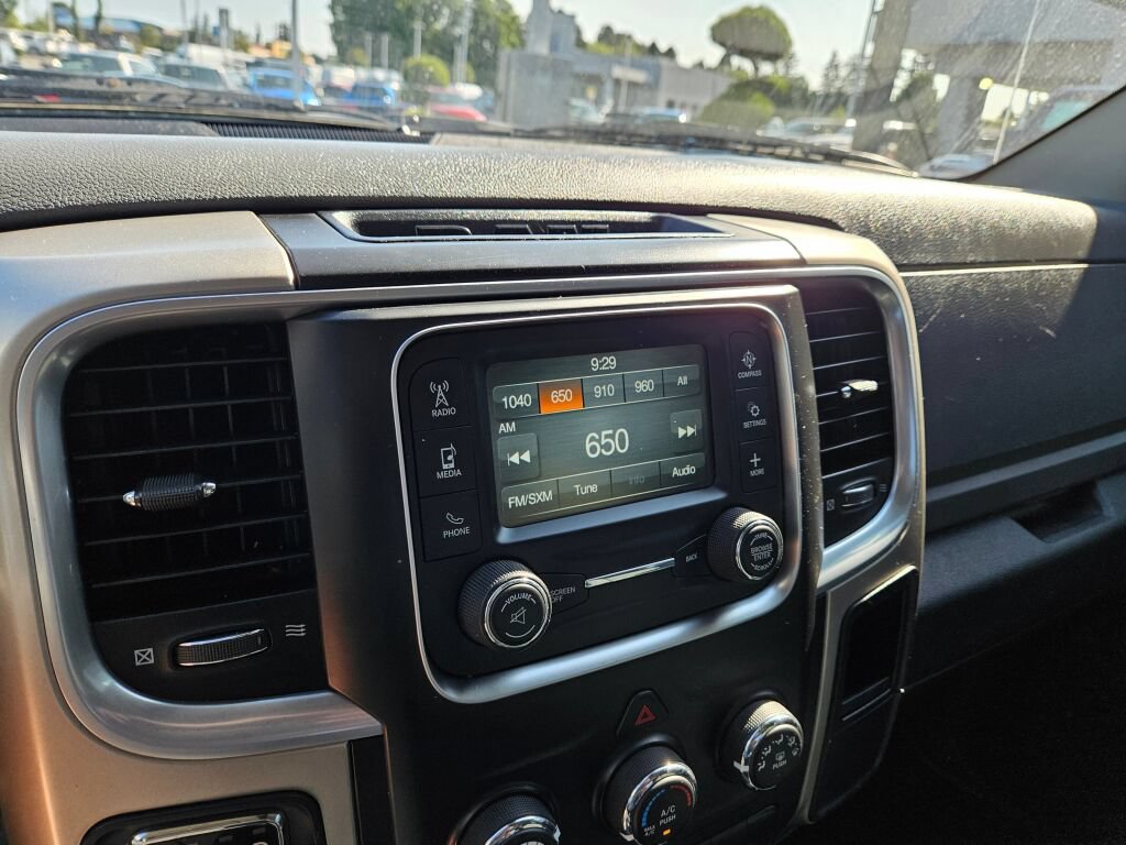 Used 2018 RAM 1500 Classic SLT AWD/4WD image 21