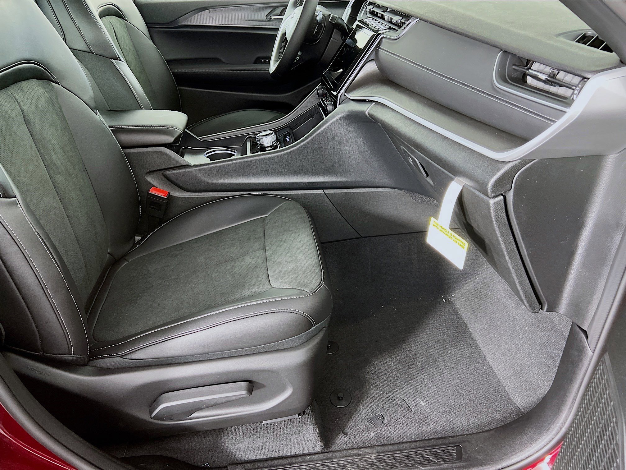 New 2025 Jeep Grand Cherokee L Altitude image 22