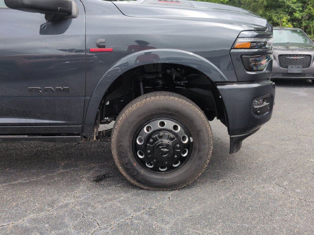 New 2026 RAM 3500 Limited AWD/4WD image 9