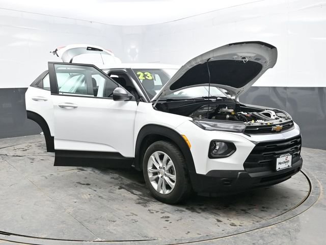 Used 2023 Chevrolet TrailBlazer LS image 41