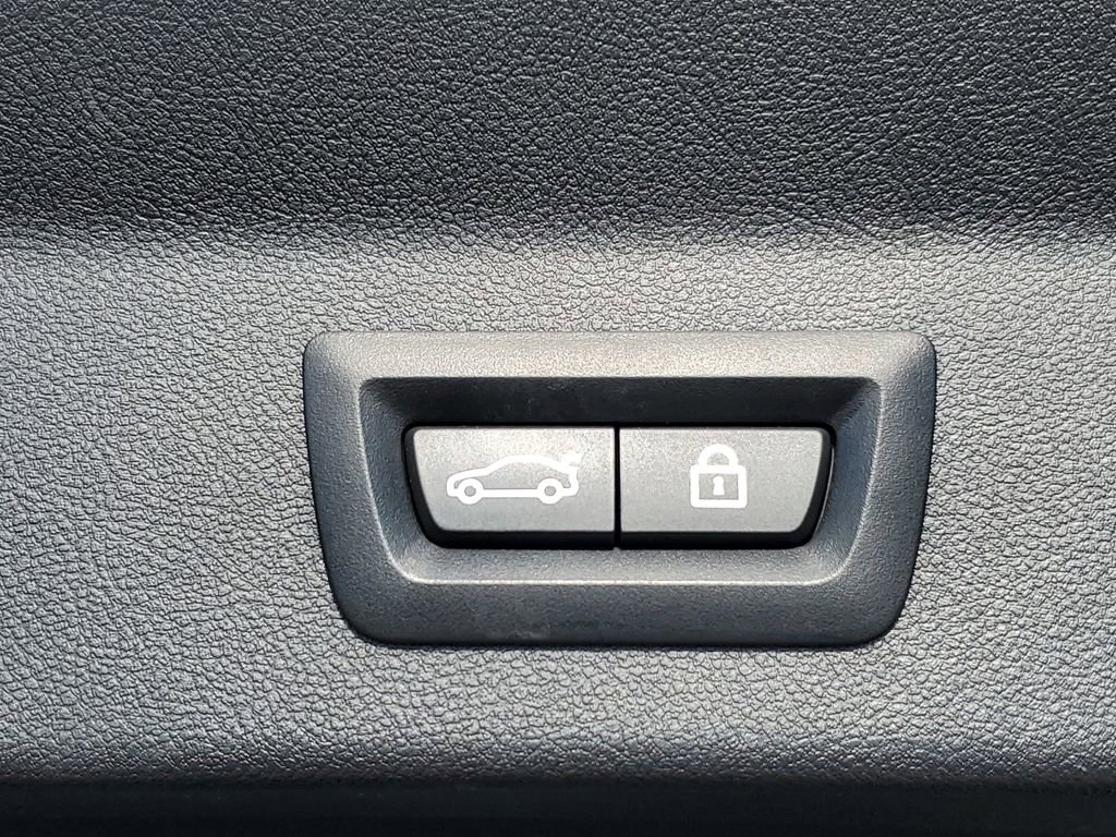 Used 2021 BMW X3 xDrive30i w/ Premium Package image 33