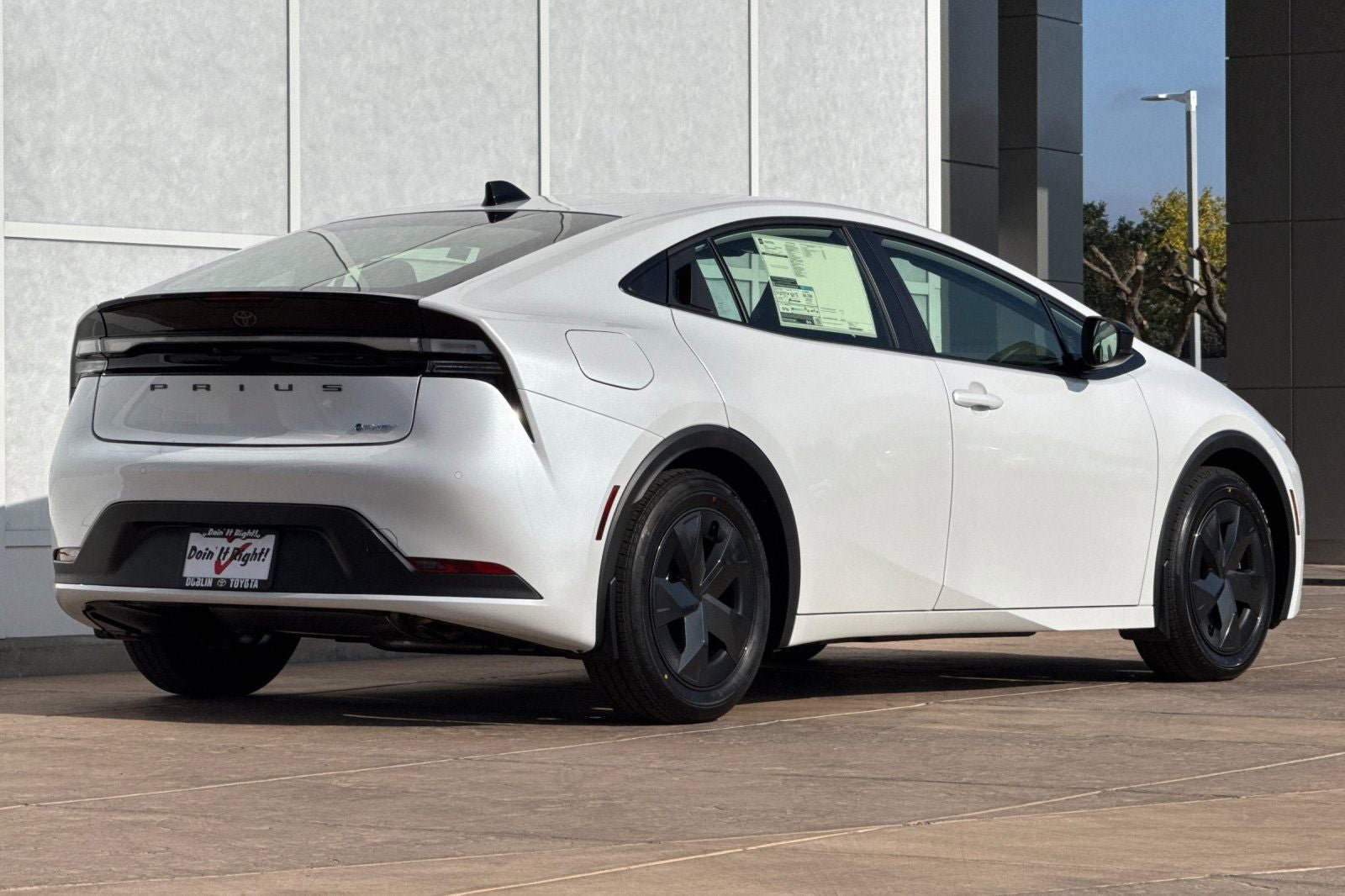 New 2026 Toyota Prius Plug-In Hybrid FWD image 4