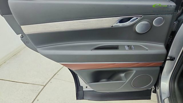 Used 2025 Genesis GV80 3.5T Prestige image 33