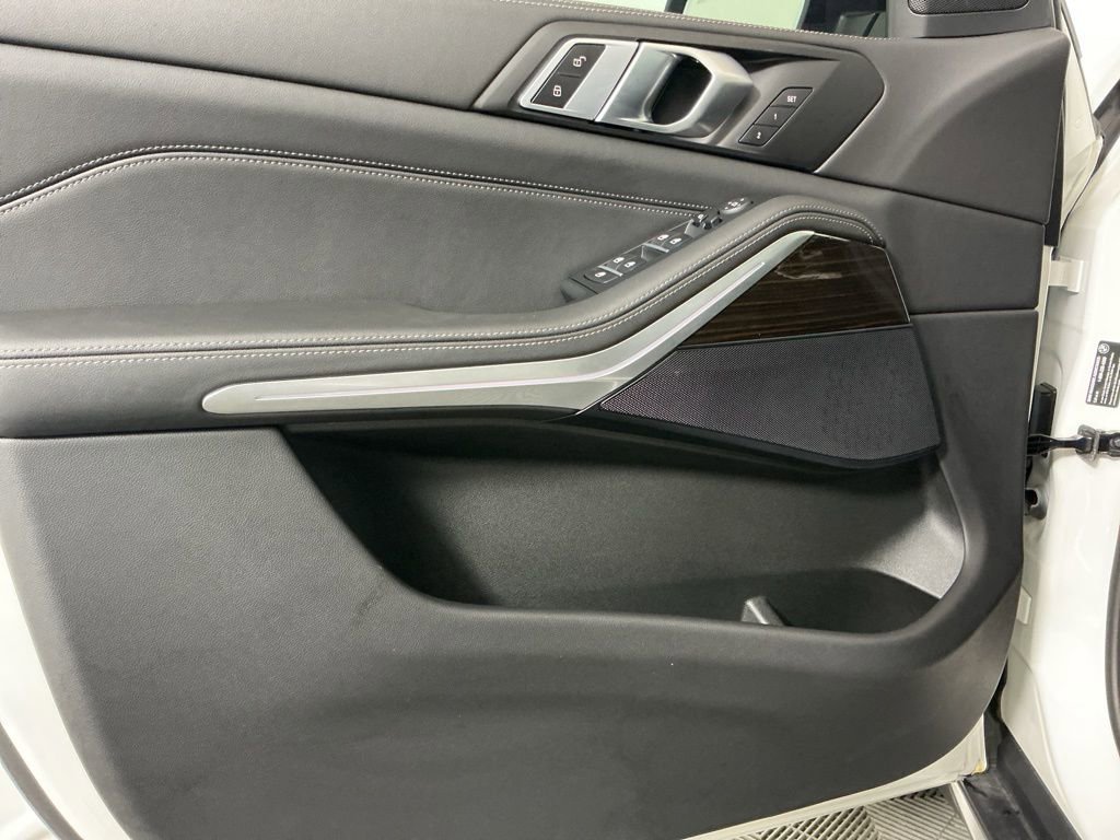 Certified 2025 BMW X5 sDrive40i w/ Parking Assistance Package RWD image 19