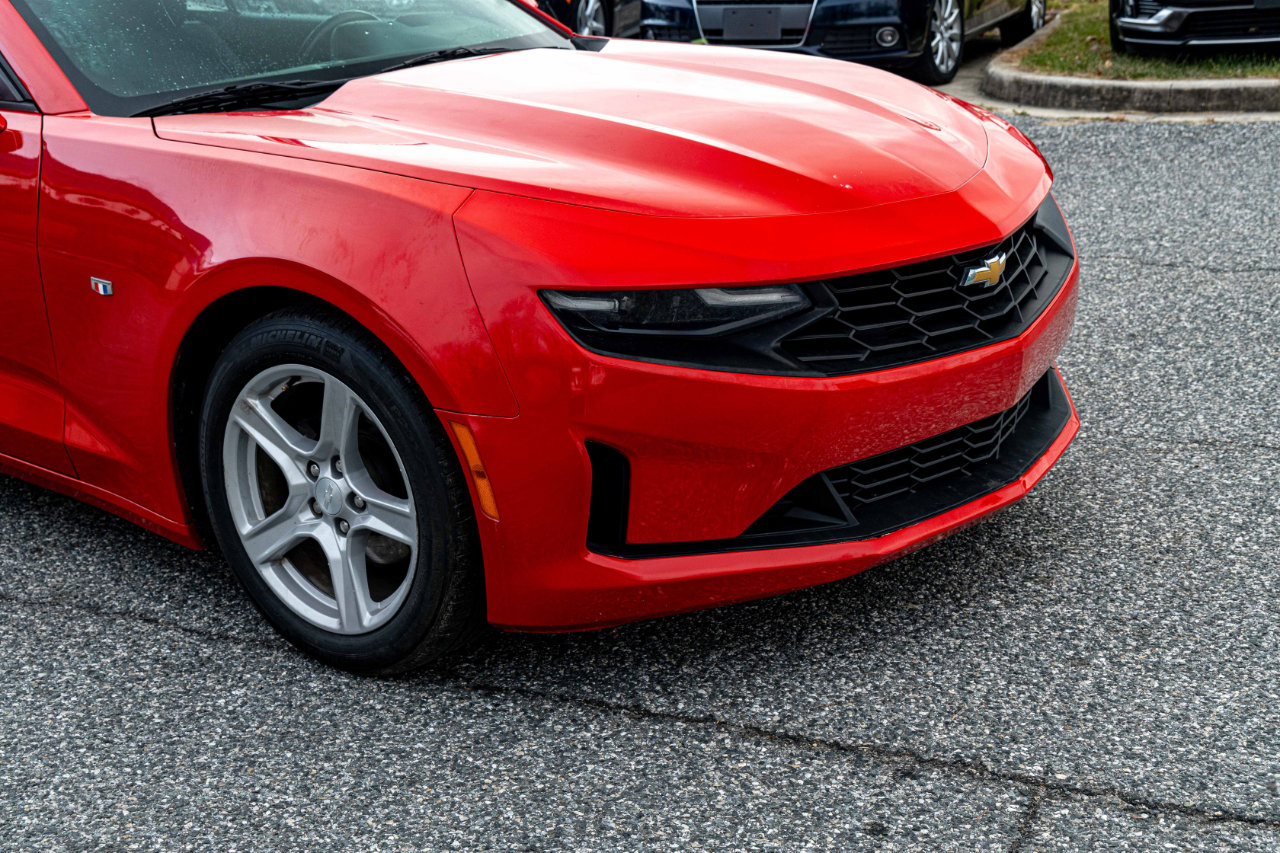 Used 2019 Chevrolet Camaro LT image 9