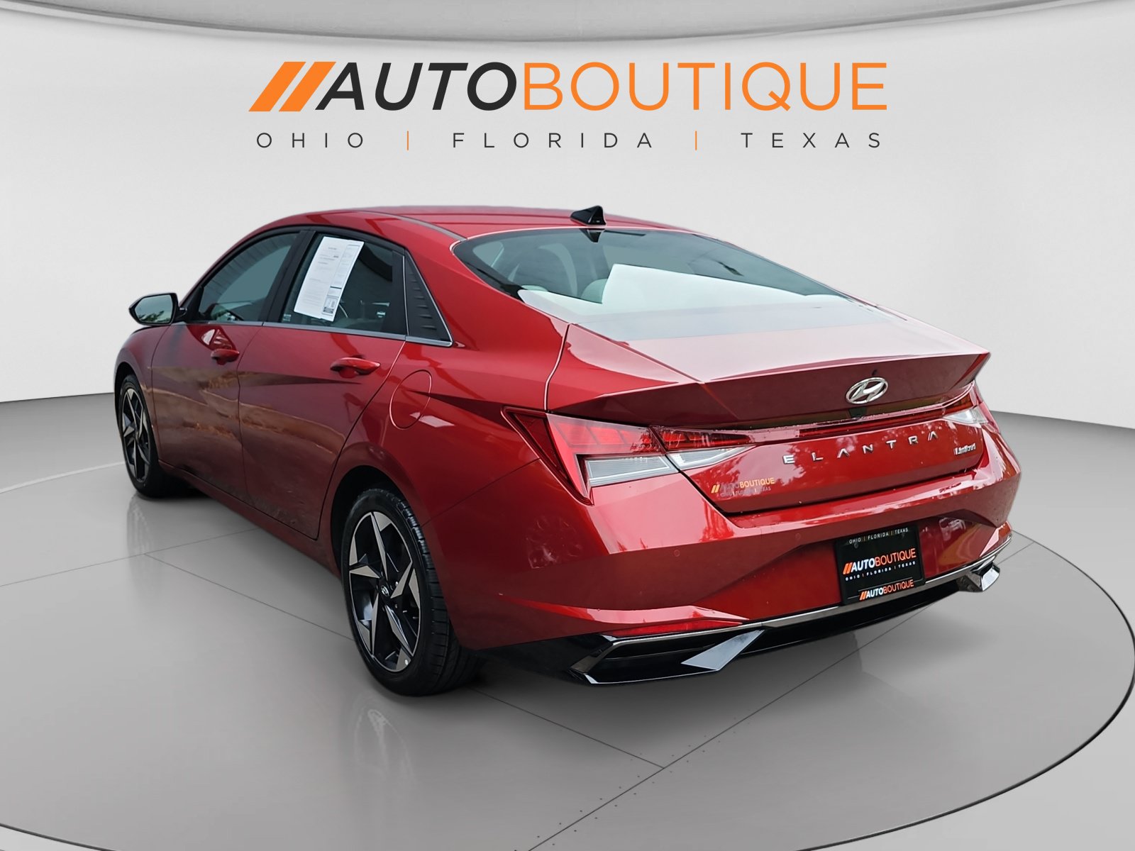 Used 2023 Hyundai Elantra Limited FWD image 3