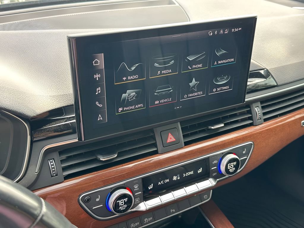Used 2022 Audi A4 2.0T Premium Plus w/ Premium Plus Package AWD/4WD image 16