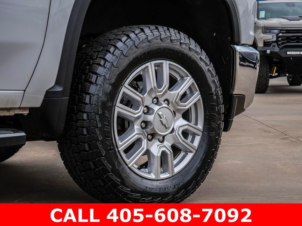 Used 2023 Chevrolet Silverado 2500 LT w/ Convenience Package AWD/4WD image 9