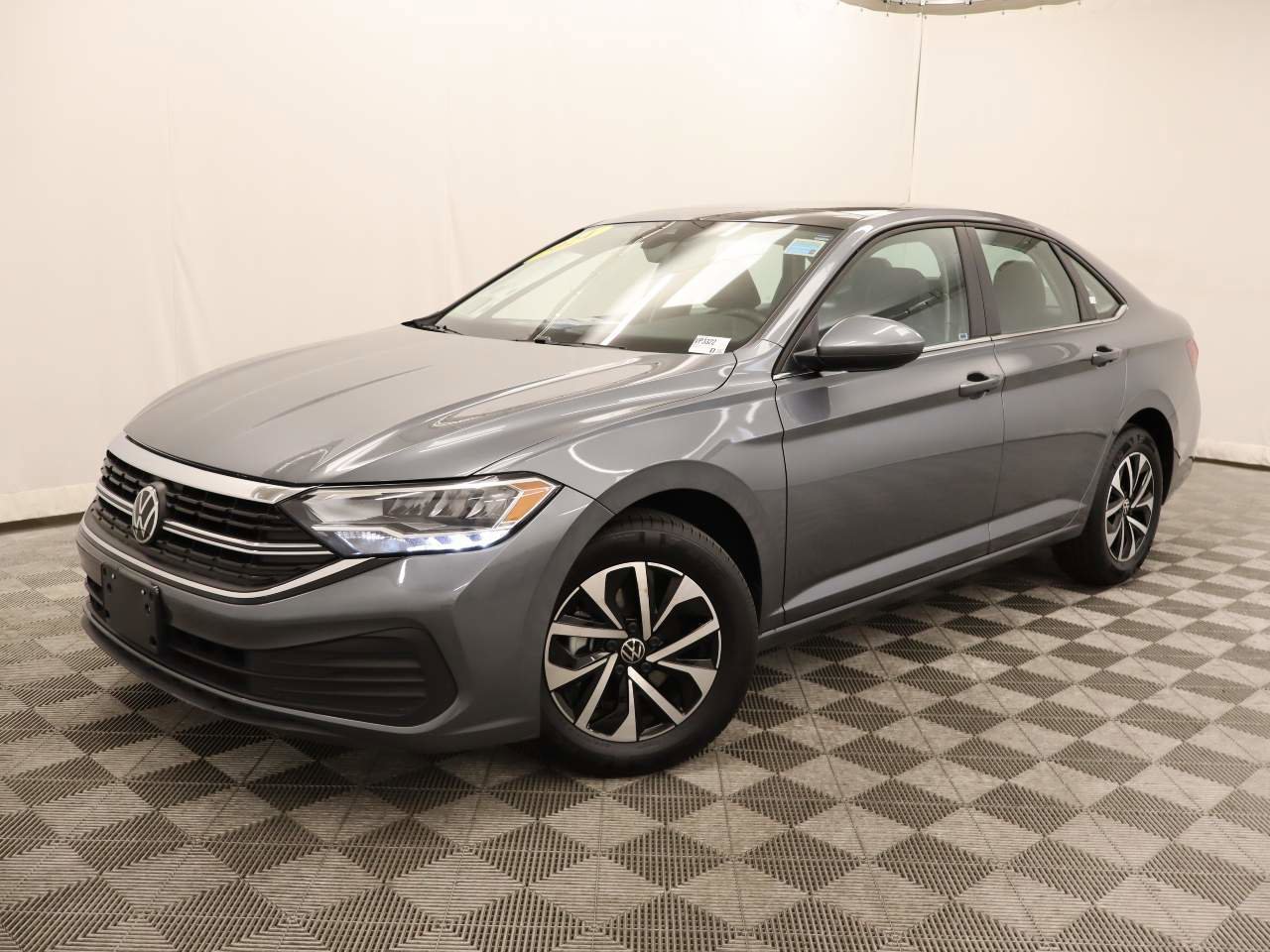 Used 2024 Volkswagen Jetta SE