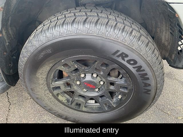 Used 2018 Toyota 4Runner SR5 Premium image 13