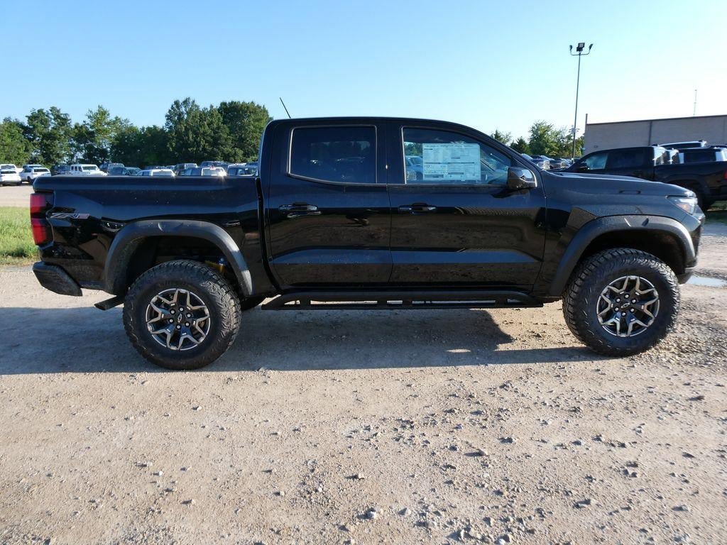 New 2026 Chevrolet Colorado ZR2 w/ Technology Package AWD/4WD image 3
