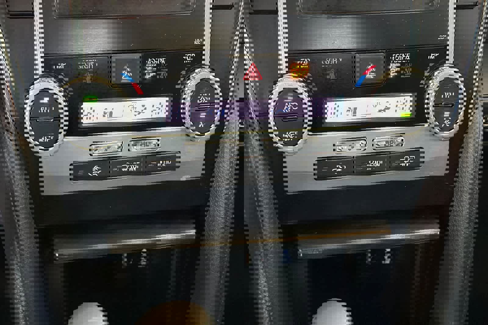 Used 2014 Toyota Camry Hybrid image 21