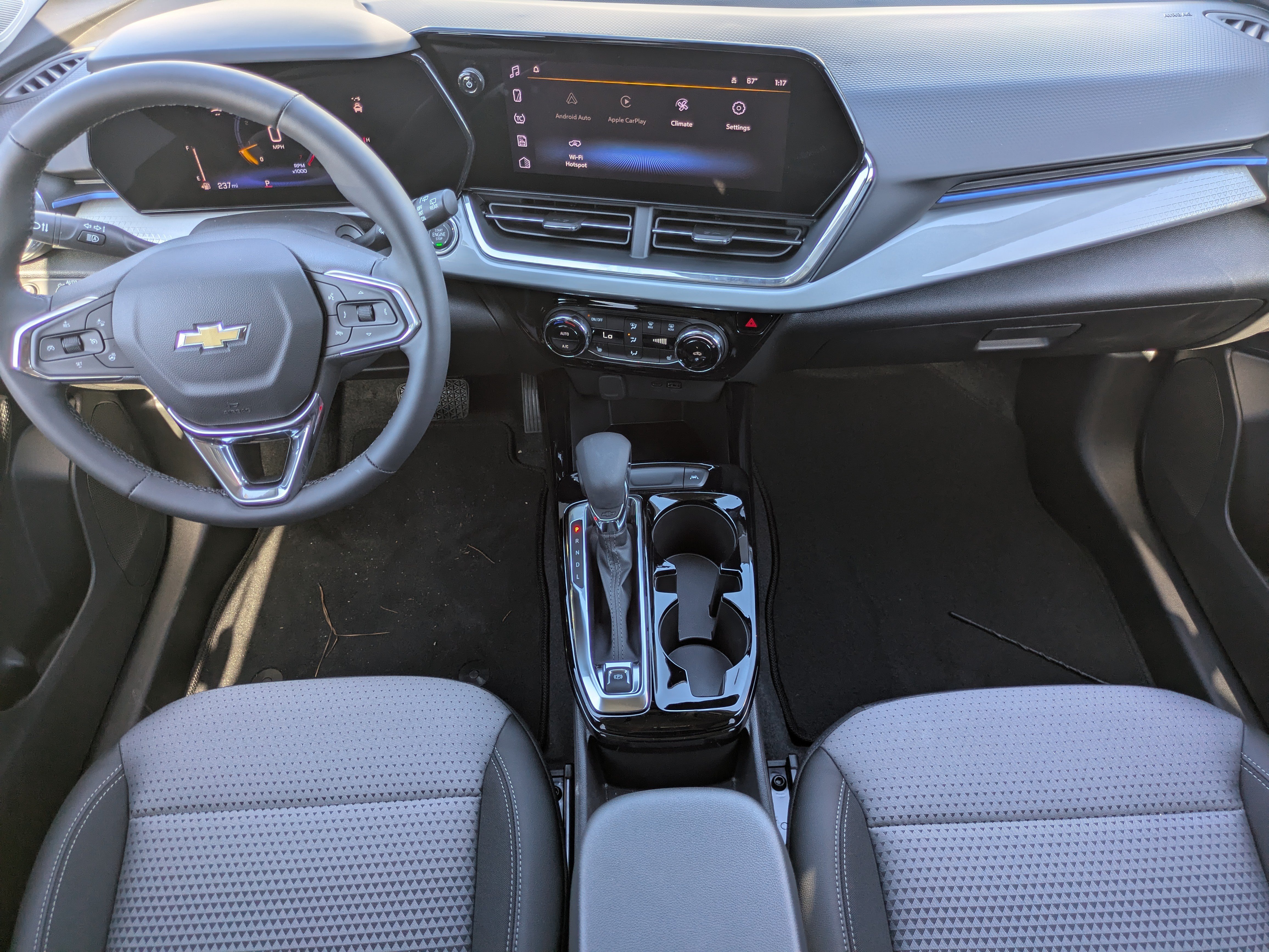New 2025 Chevrolet Trax LT w/ Driver Confidence Package FWD image 10