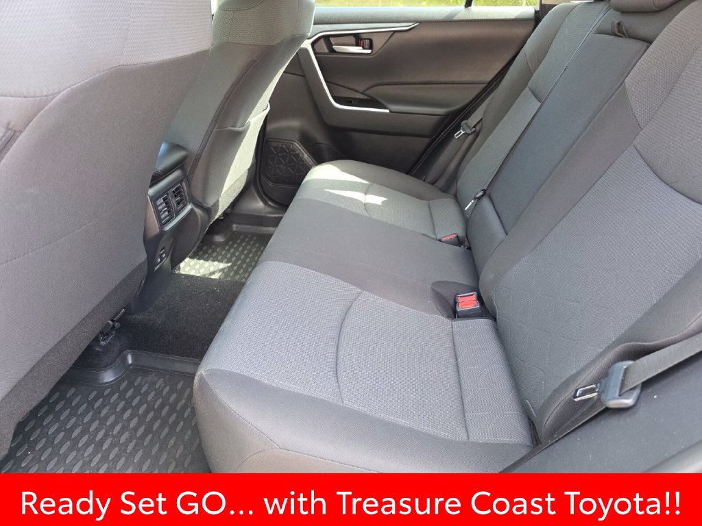 Used 2025 Toyota RAV4 XLE AWD/4WD image 23