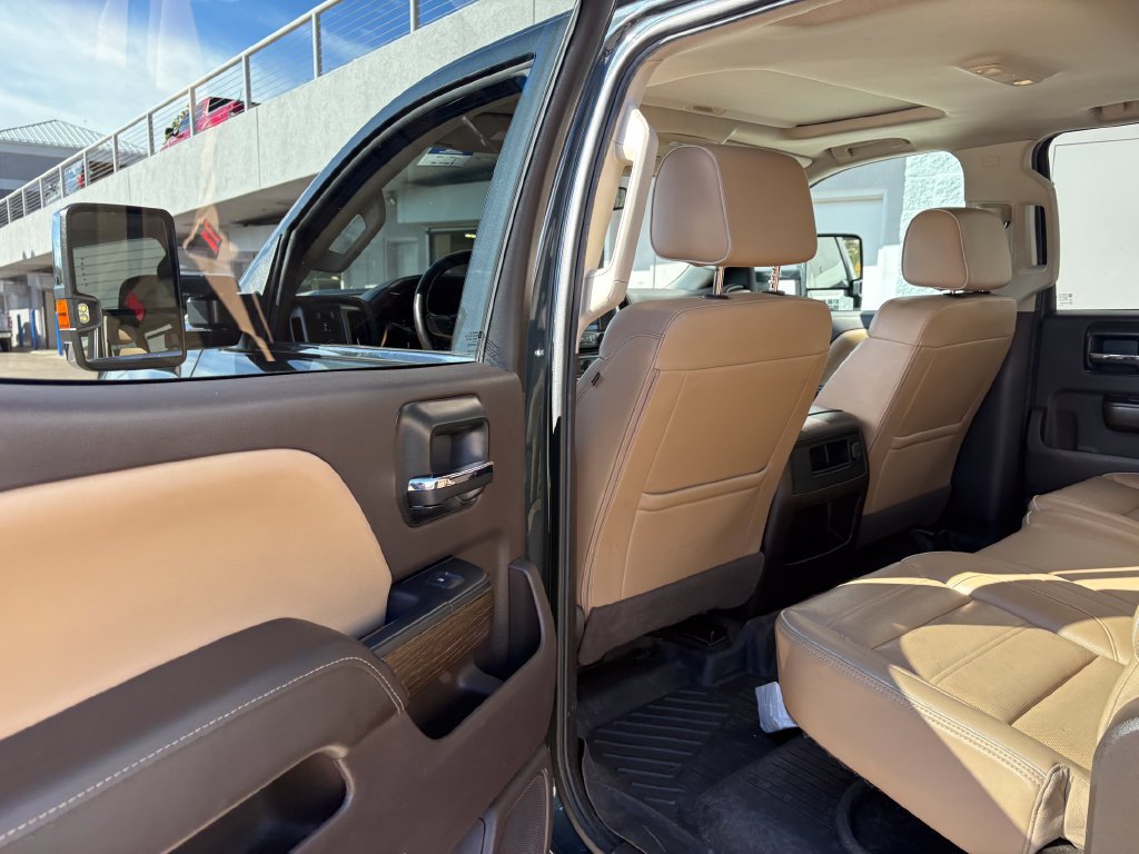 Used 2019 GMC Sierra 2500 Denali w/ Duramax Plus Package AWD/4WD image 25