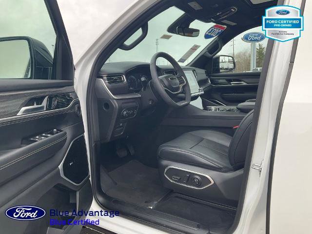 Used 2023 Jeep Wagoneer Series III w/ Premium Group I image 17