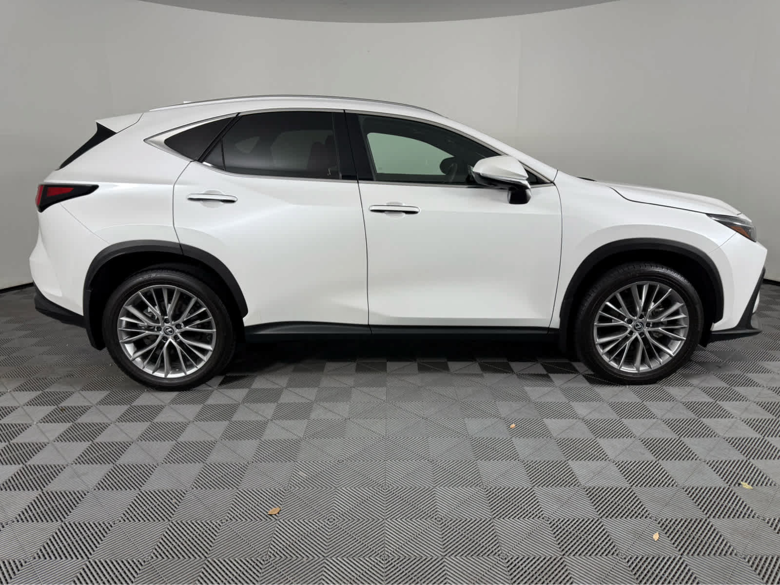 Used 2024 Lexus NX 350 AWD w/ Vision Package image 2