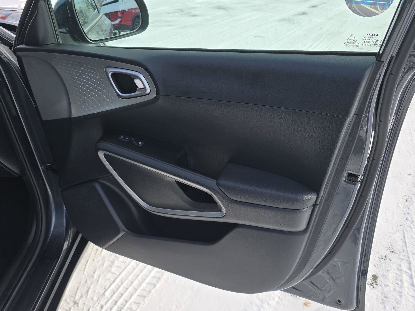 Used 2023 Kia Soul LX w/ Option Group 015 image 30