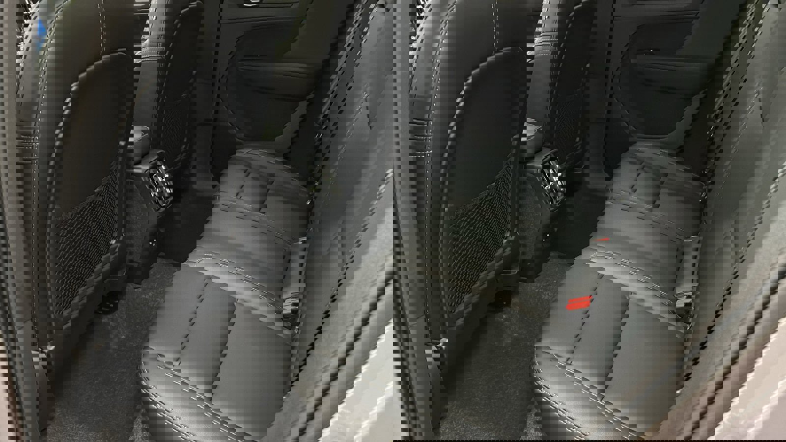 Used 2026 Volvo XC40 B5 Plus w/ Protection Package Premier image 27