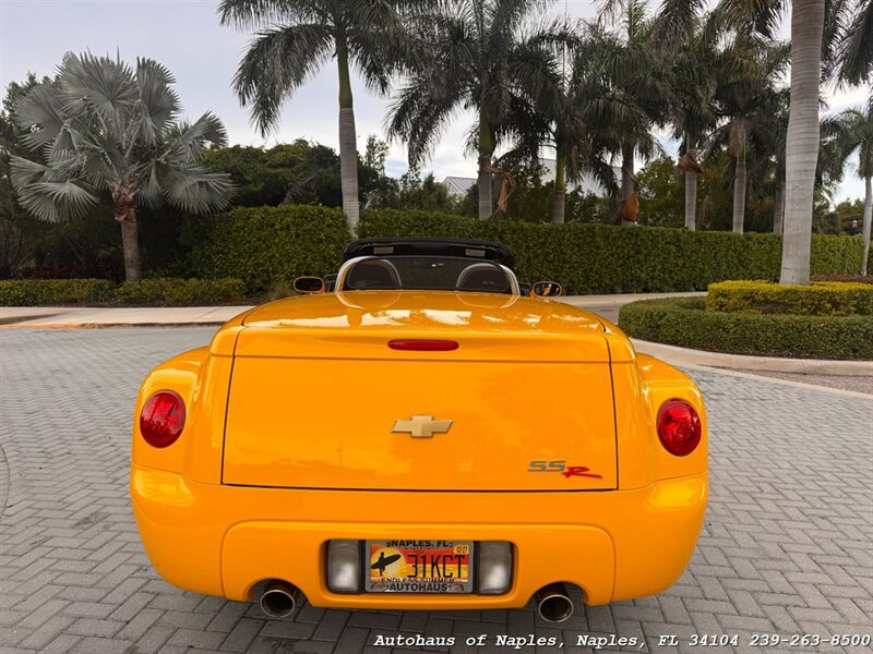 Used 2005 Chevrolet SSR w/ Preferred Equipment Group RWD image 9