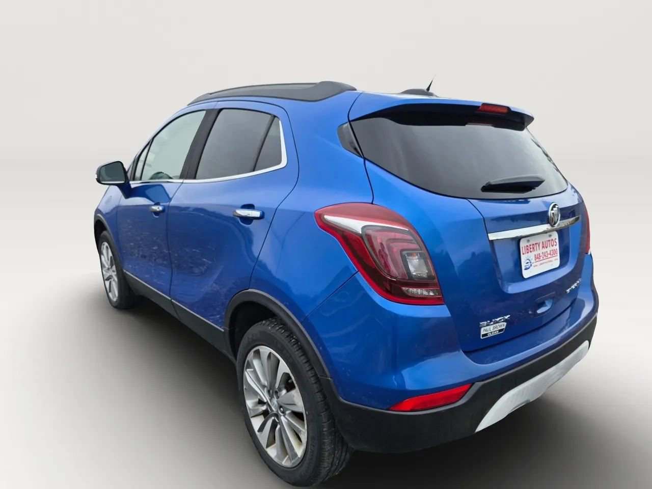 Used 2017 Buick Encore Preferred image 4