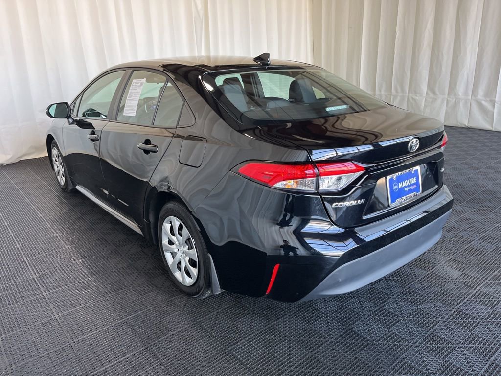 Used 2025 Toyota Corolla LE FWD image 29