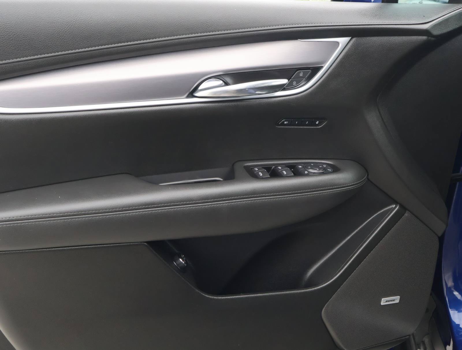 Certified 2025 Cadillac XT6 Luxury FWD image 18