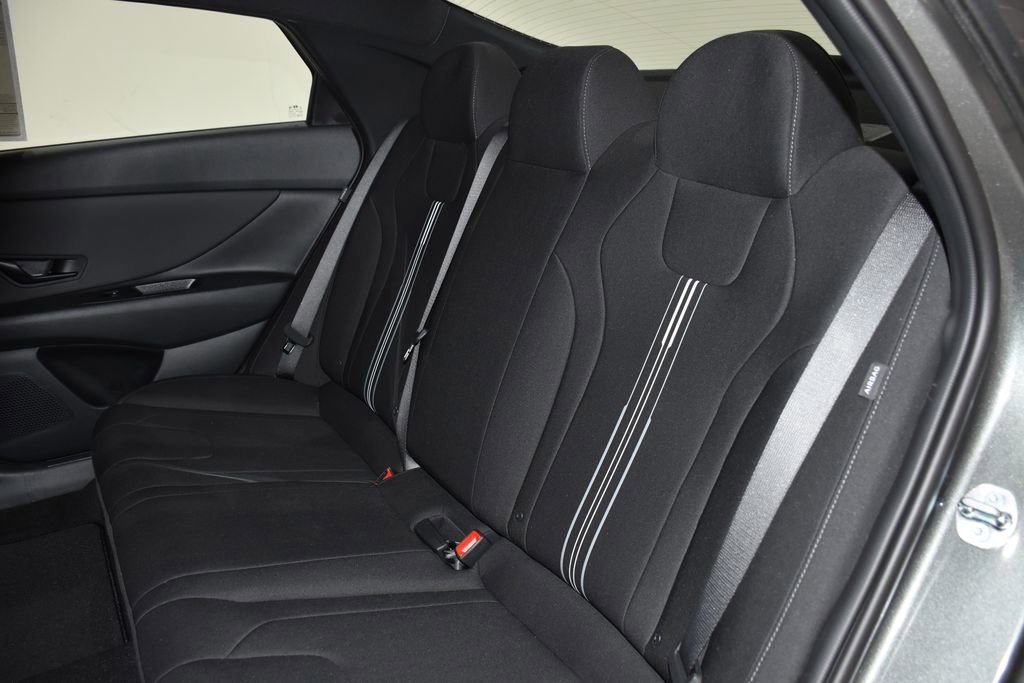 New 2026 Hyundai Elantra Sport image 27