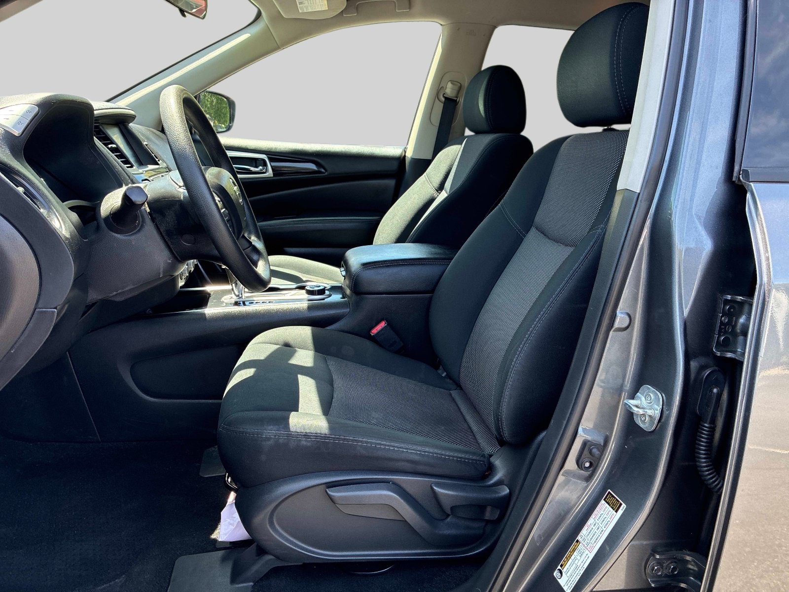 Used 2018 Nissan Pathfinder S AWD/4WD image 21