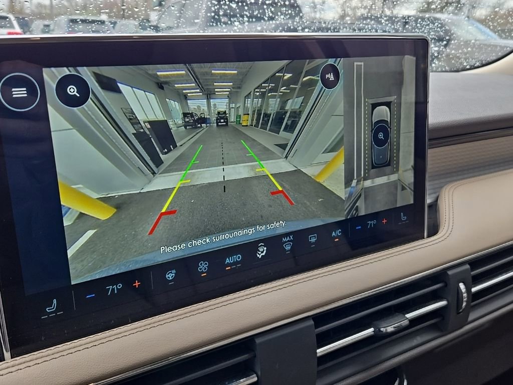 Used 2023 Lincoln Corsair AWD w/ Equipment Group 101A image 31