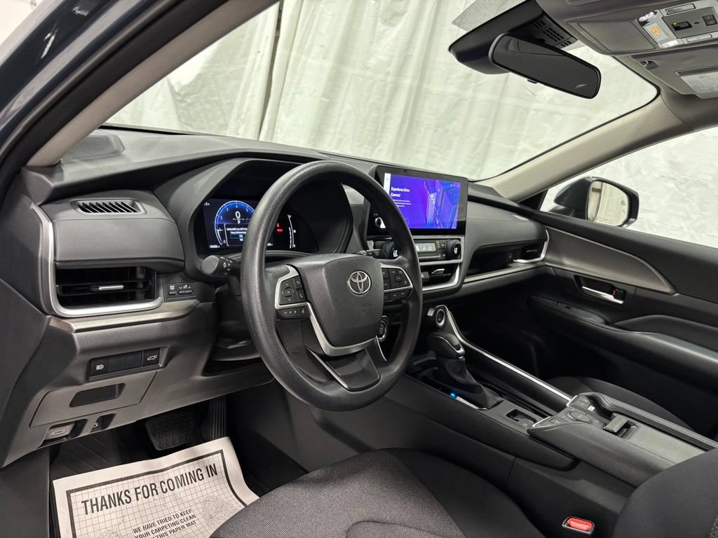 Used 2026 Toyota Grand Highlander AWD image 15