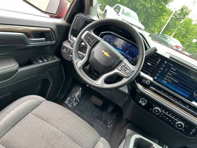 Used 2024 Chevrolet Silverado 1500 LT AWD/4WD image 19