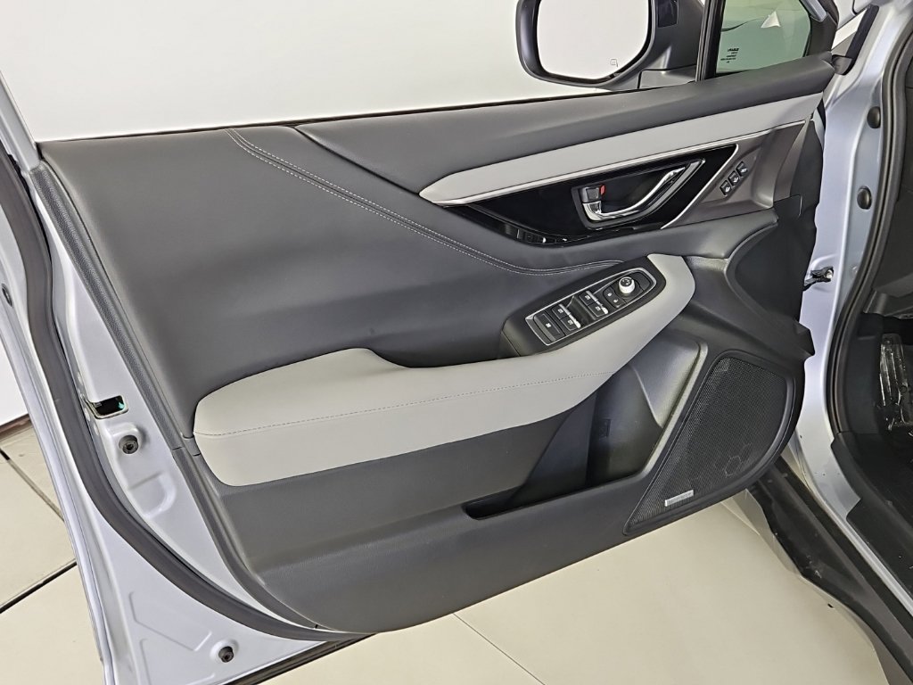 Certified 2024 Subaru Outback Limited AWD/4WD image 11
