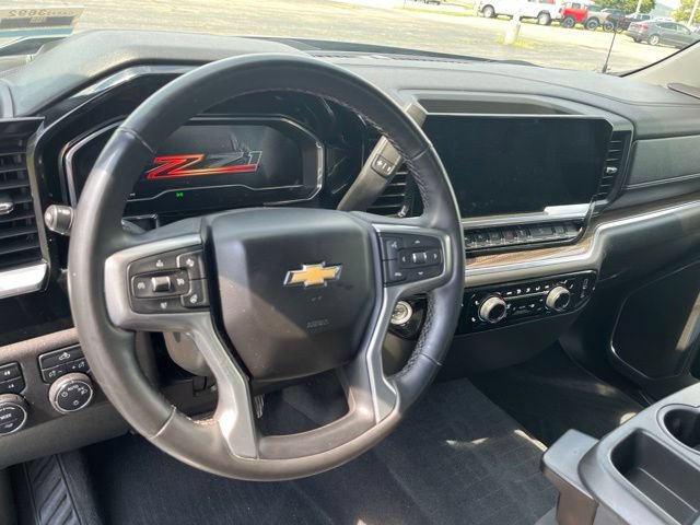 Used 2023 Chevrolet Silverado 1500 LT AWD/4WD image 10