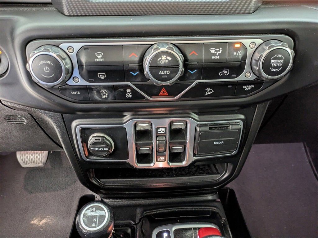 Certified 2020 Jeep Wrangler Unlimited Sahara image 24