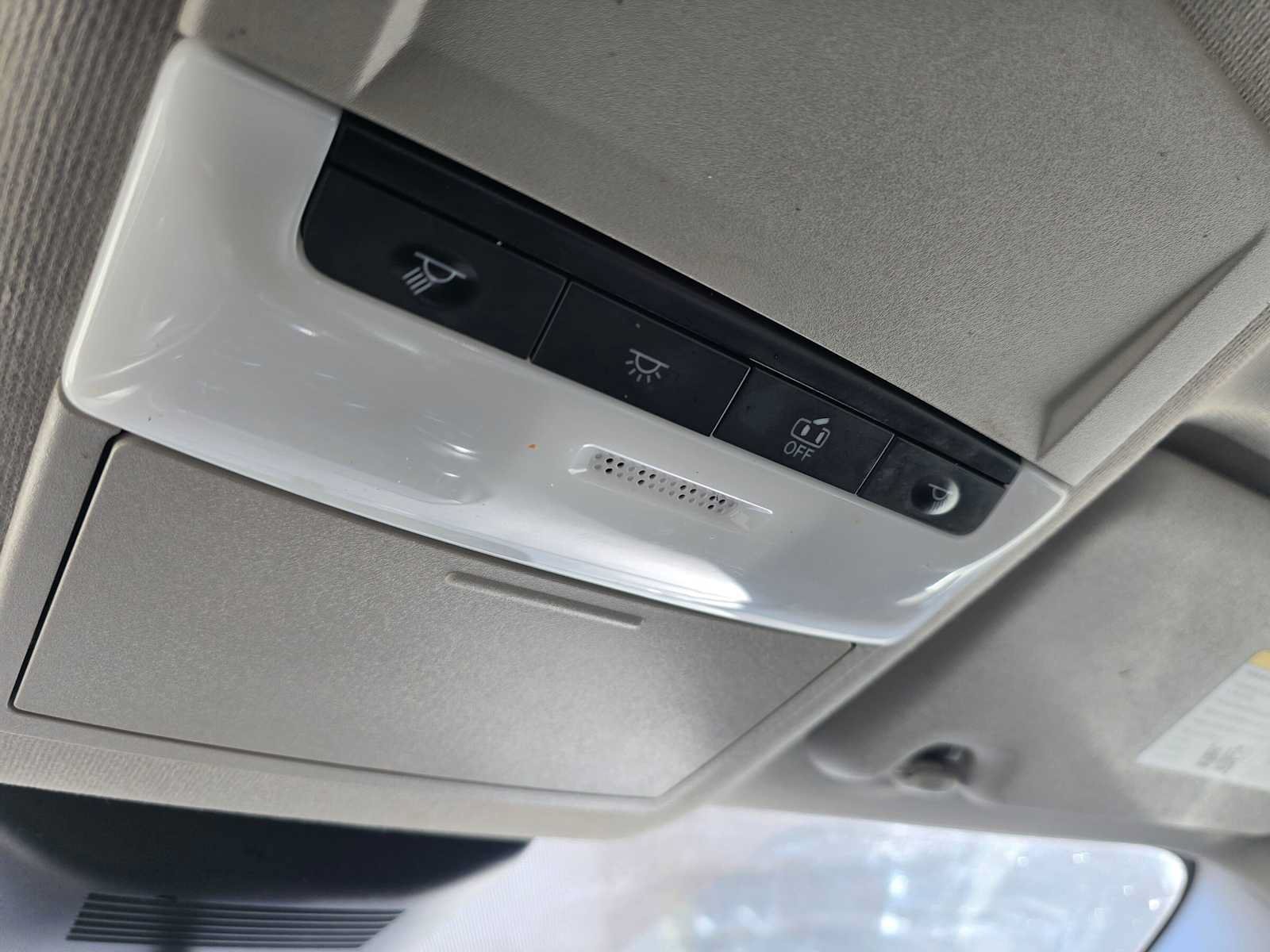 Used 2025 Nissan Sentra S FWD image 33
