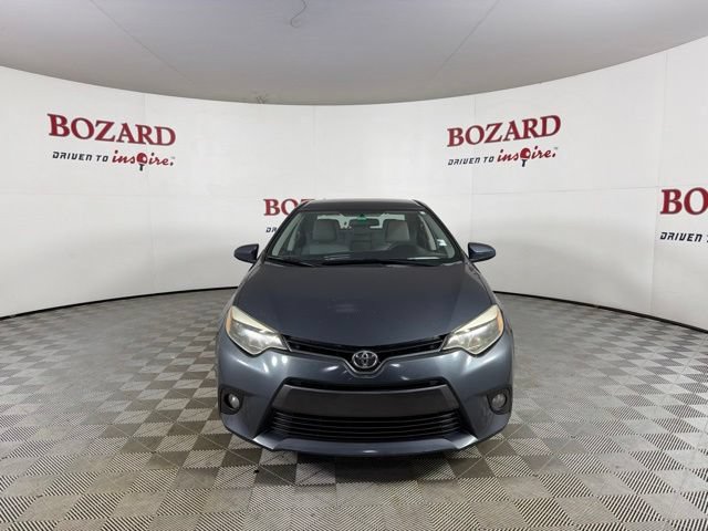 Used 2015 Toyota Corolla LE FWD image 2