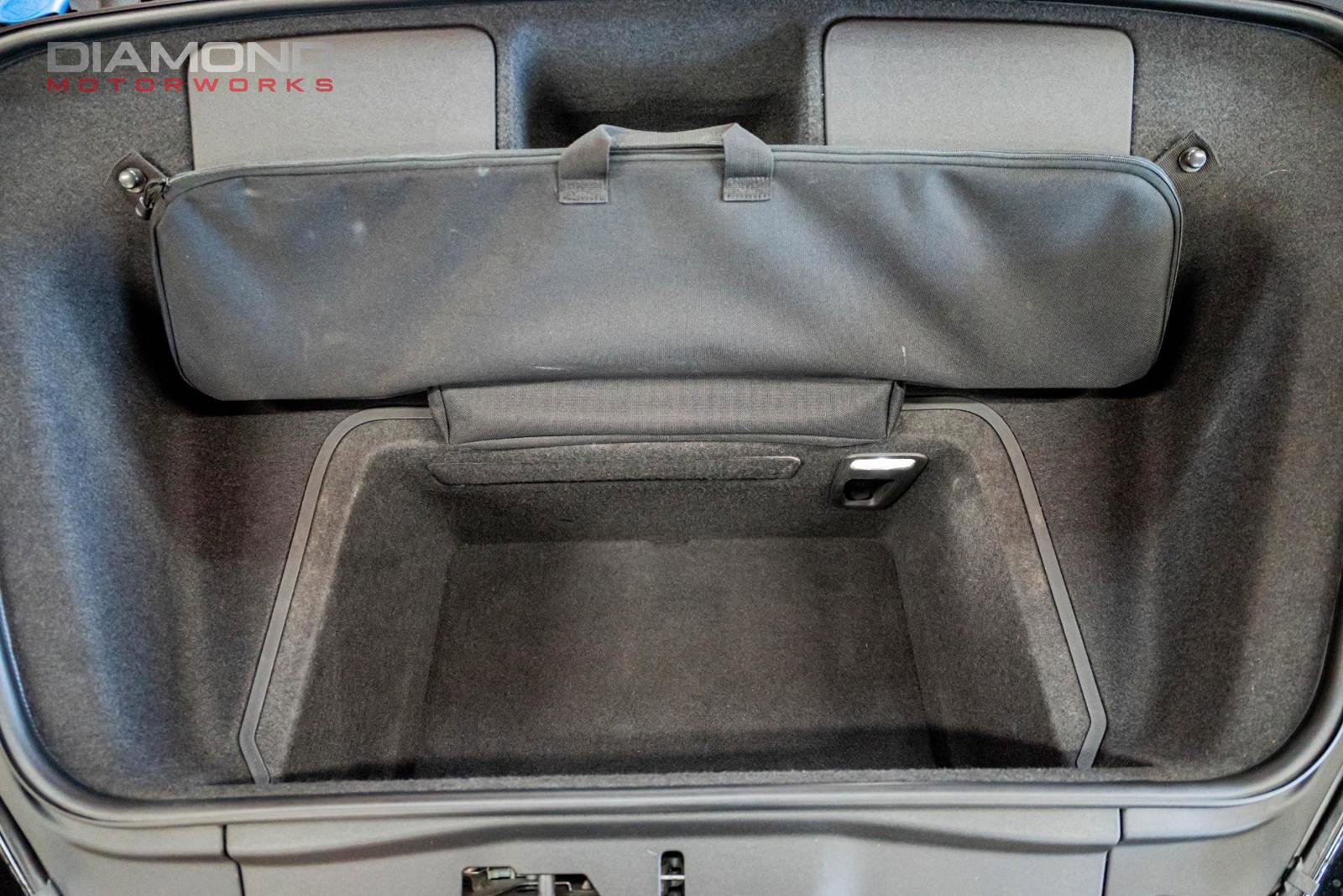 Used 2018 Audi R8 V10 w/ Carbon Exterior Package image 90