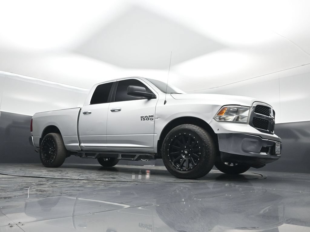 Used 2018 RAM 1500 Classic SLT RWD image 3