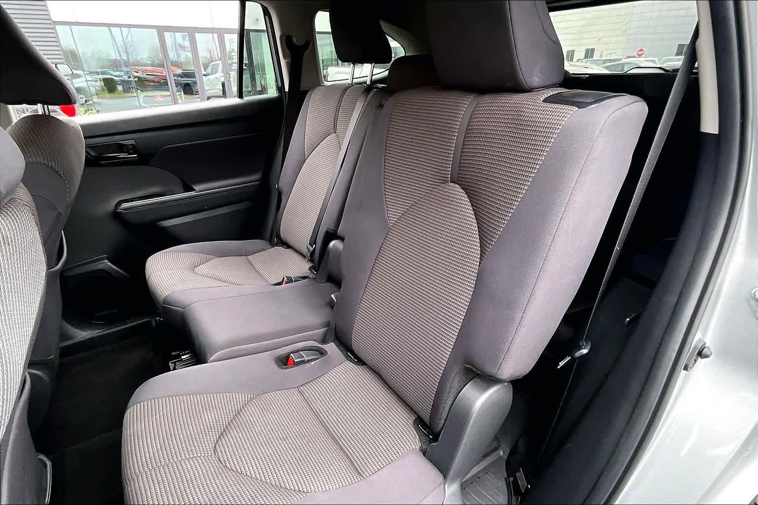 Certified 2024 Toyota Highlander LE AWD/4WD image 21