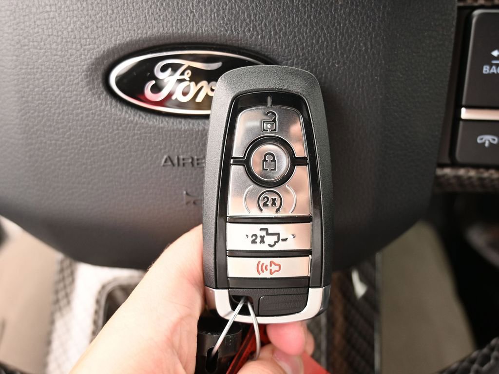 New 2025 Ford F150 Lariat w/ Equipment Group 502A High image 24