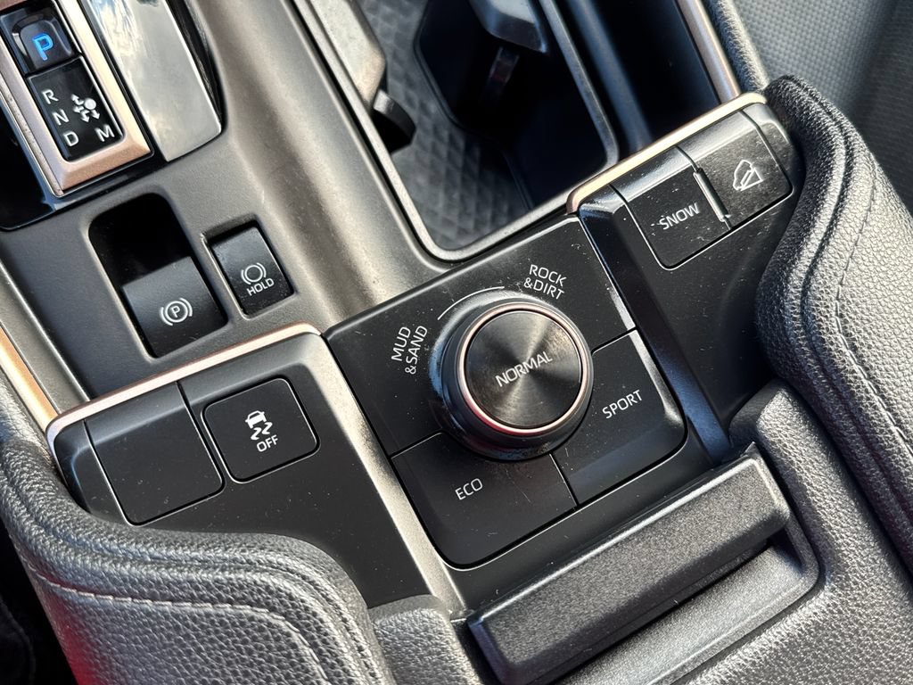Used 2025 Toyota Grand Highlander AWD Hybrid image 28