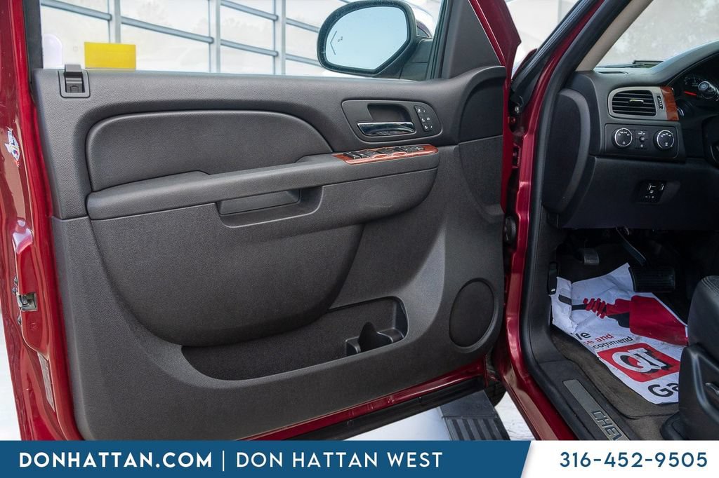 Used 2010 Chevrolet Tahoe LTZ AWD/4WD image 11