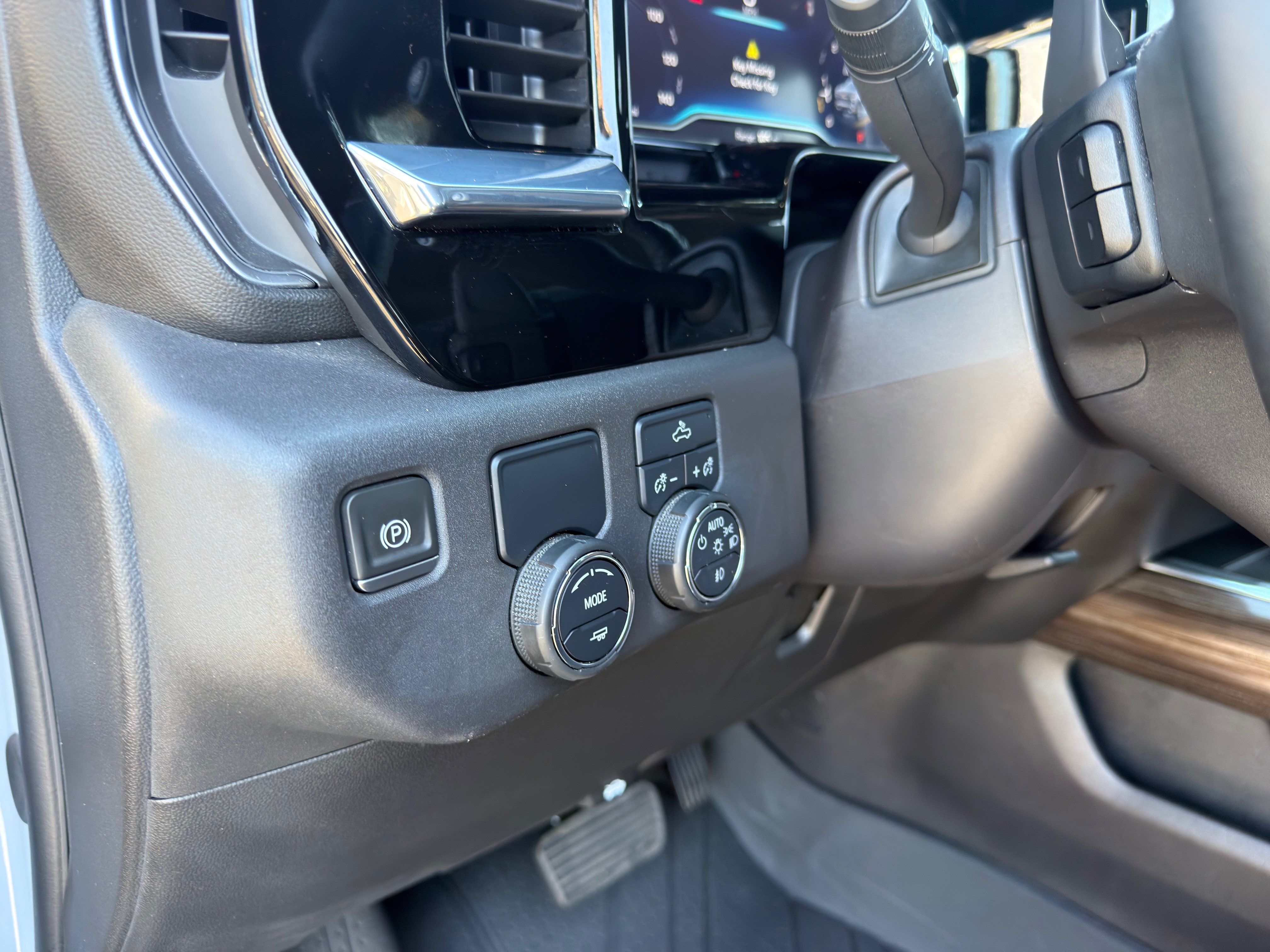 Used 2024 Chevrolet Silverado 1500 RST w/ Convenience Package II RWD image 30