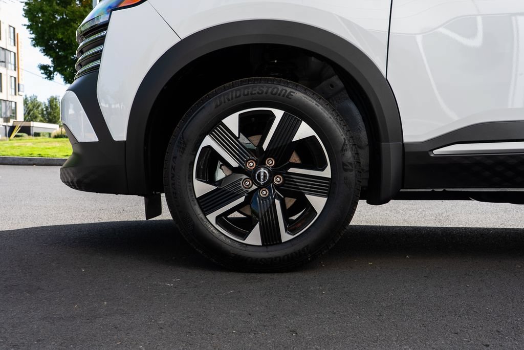 New 2026 Nissan Kicks SV AWD/4WD image 7