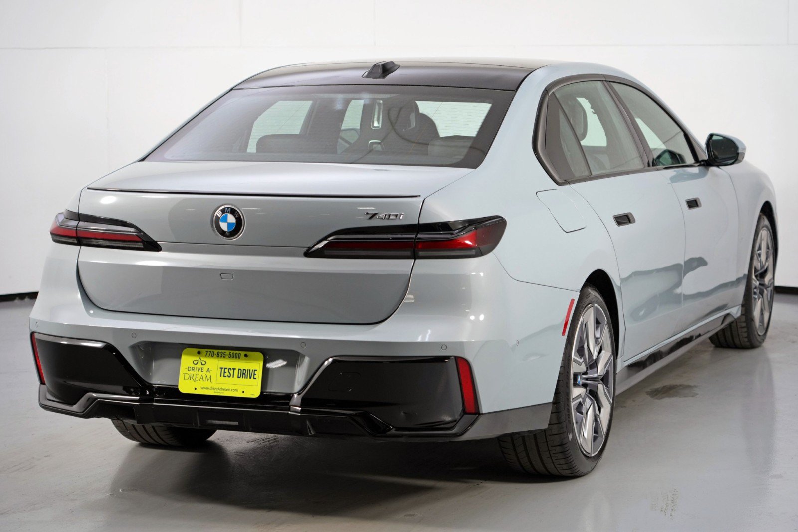 Used 2024 BMW 740i w/ Premium Package 2 RWD image 63