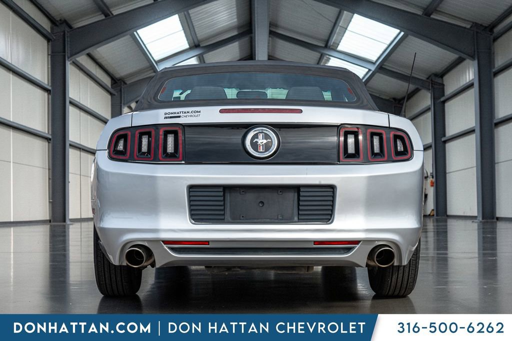 Used 2013 Ford Mustang Convertible image 27
