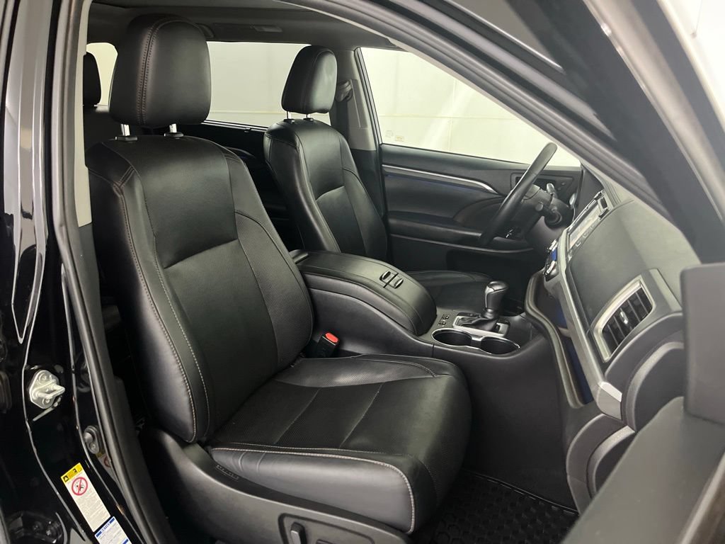 Used 2019 Toyota Highlander Limited AWD/4WD image 22